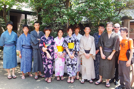 千日语专业学生在东京参加日本文化游学活动
